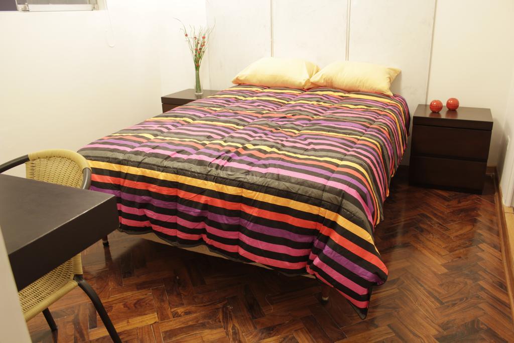 Bed & Breakfast - La Casa De Ceci リマ エクステリア 写真