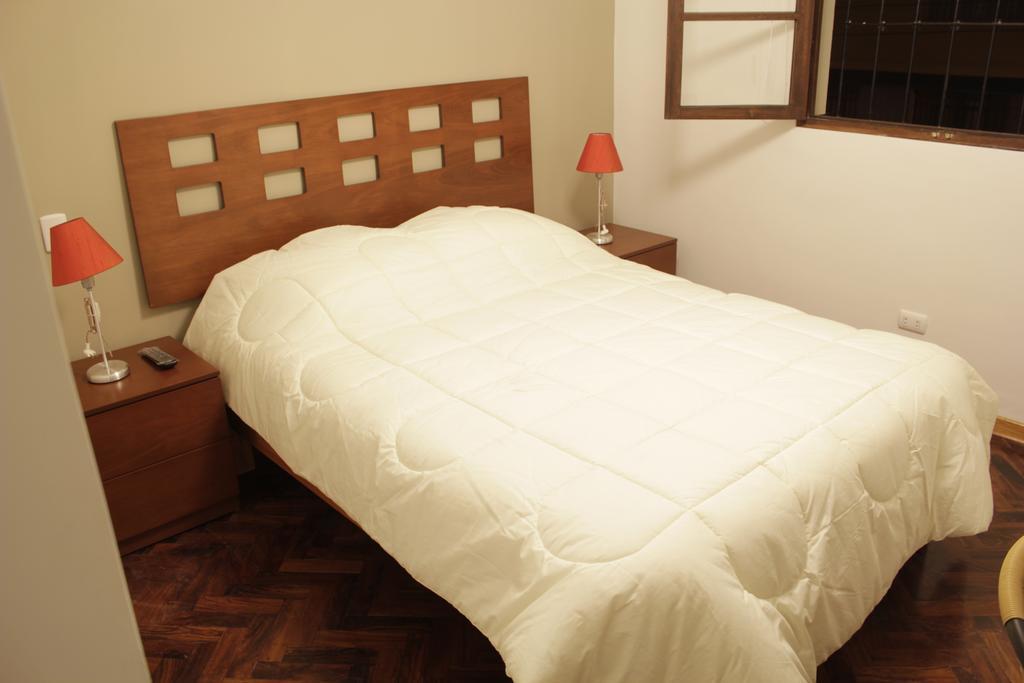 Bed & Breakfast - La Casa De Ceci リマ エクステリア 写真