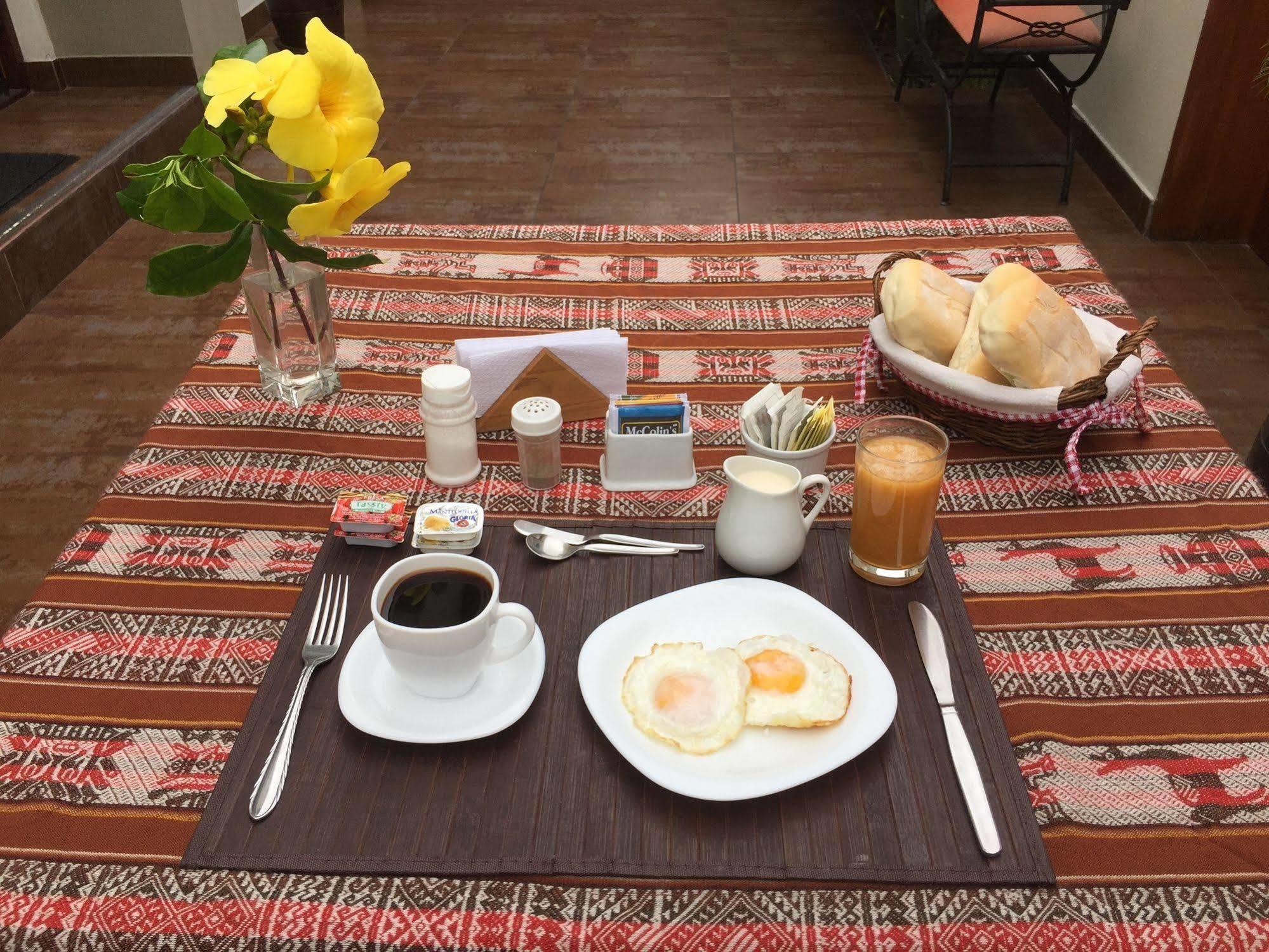Bed & Breakfast - La Casa De Ceci リマ エクステリア 写真