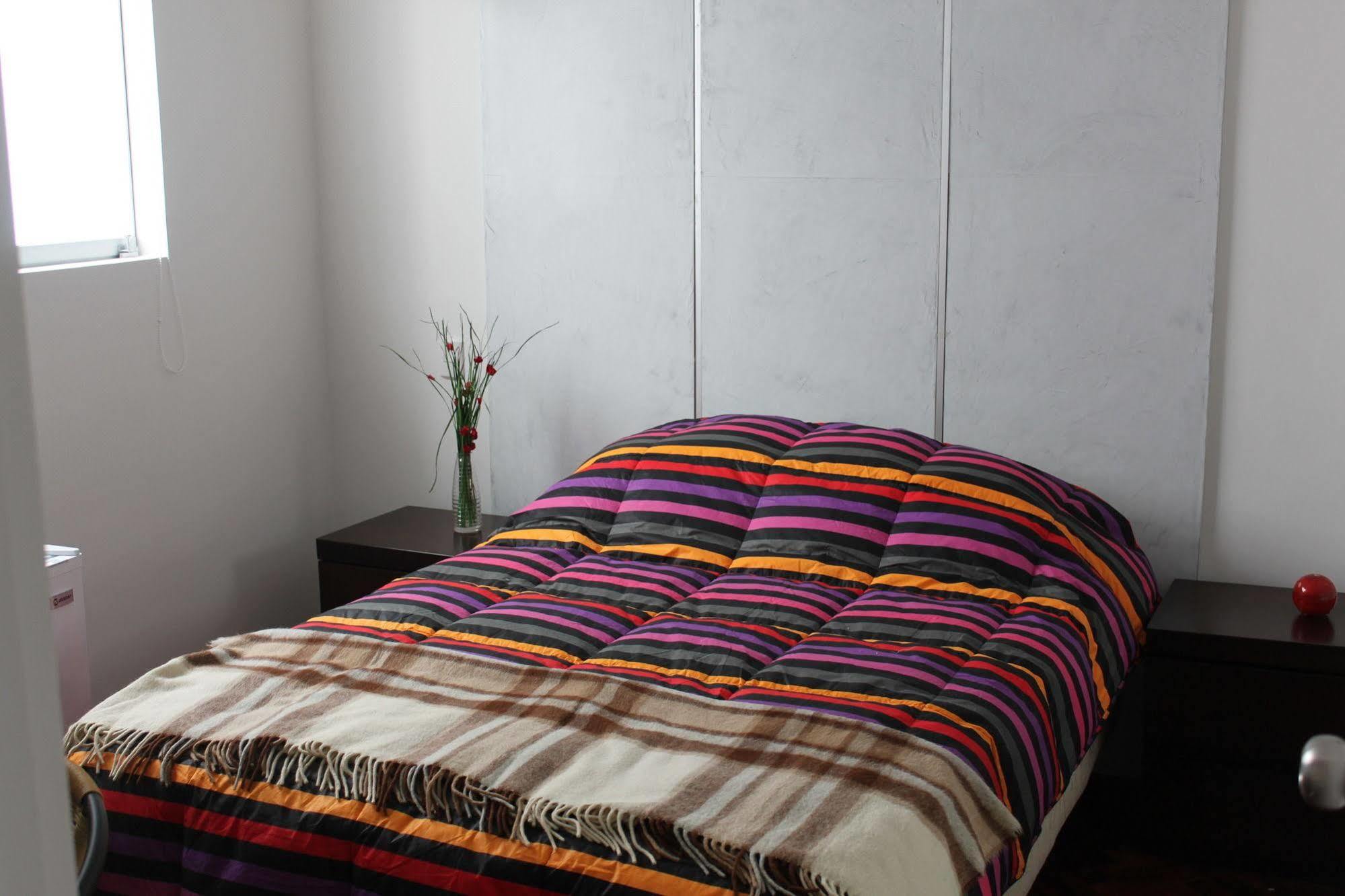 Bed & Breakfast - La Casa De Ceci リマ エクステリア 写真