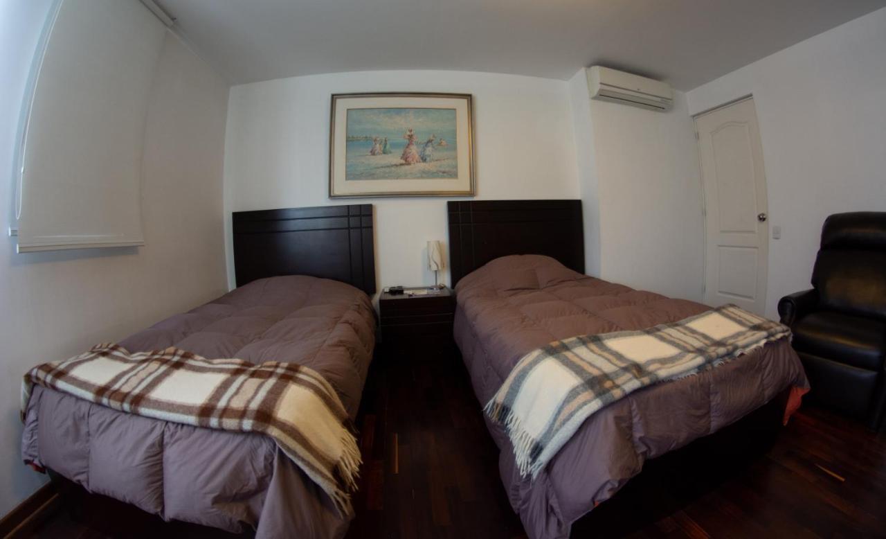 Bed & Breakfast - La Casa De Ceci リマ エクステリア 写真